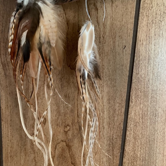 Handmade Leather Feather Earrings - Picture 2 of 9